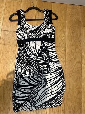 Black & White Patterned Sleeveless Women's Dress